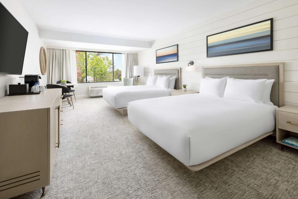 Queen Room with Two Queen Beds interior